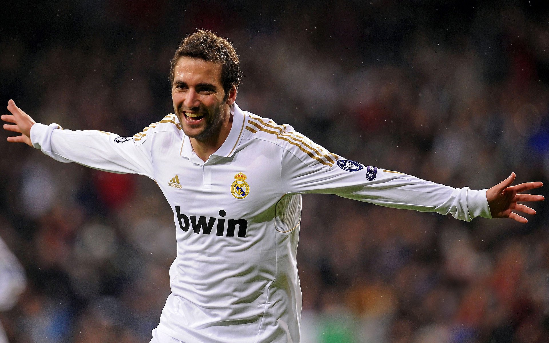 “六人制袋棍球:成都七中东部赛场上演速度与策略之战”